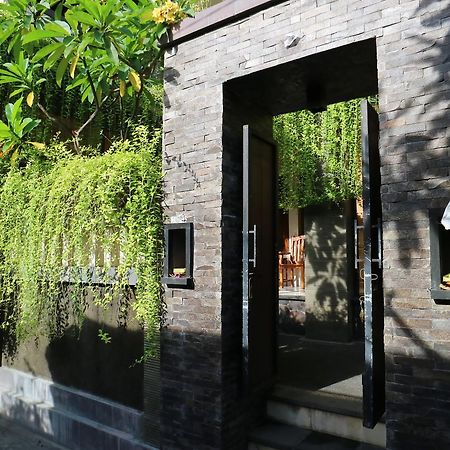Pondok 3 Mertha Kuta  Exterior photo
