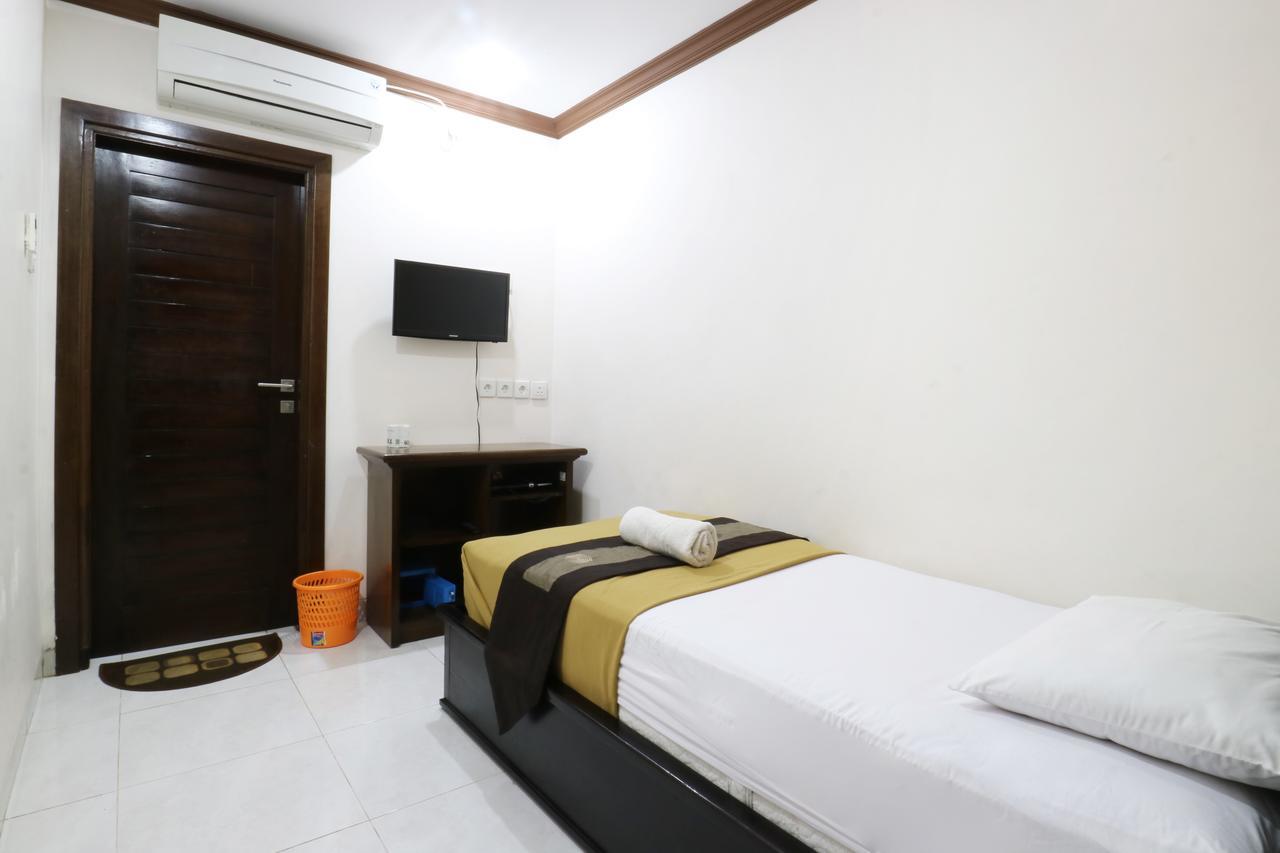 Pondok 3 Mertha Kuta  Exterior photo
